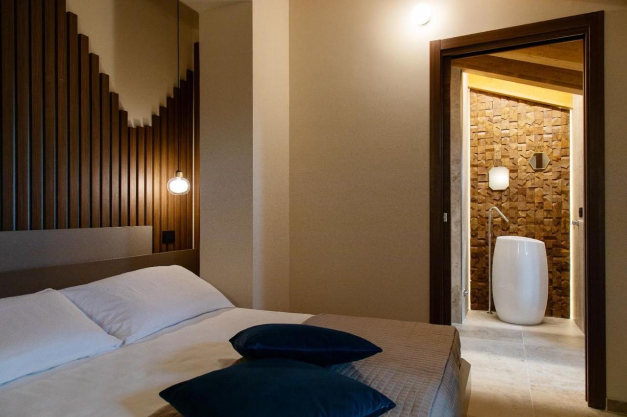 Destasu' Bed And Wellness Hotel Castel del Monte  Exterior photo