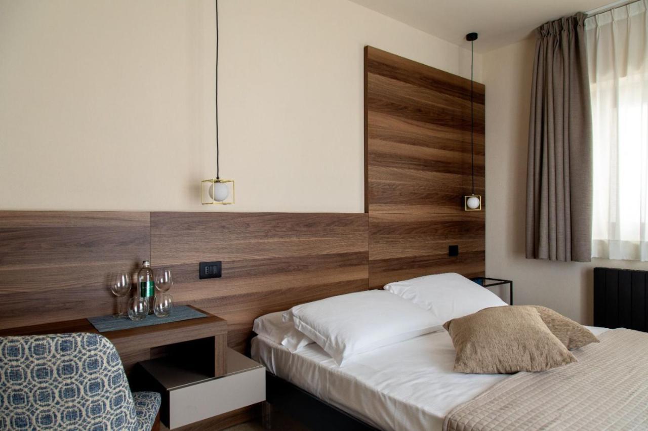 Destasu' Bed And Wellness Hotel Castel del Monte  Exterior photo